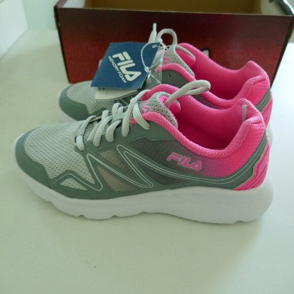 NWT Fila Women’s Memory Panorama running shoes size 6.5 gray/pink - Picture 2 of 6